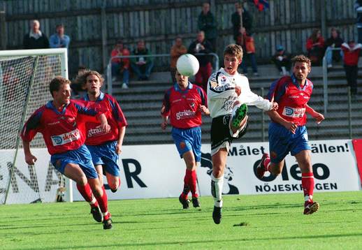 Bläddra bland fler bilder av Fotboll, Allsvenskan, Öster - Örebro, 1-2