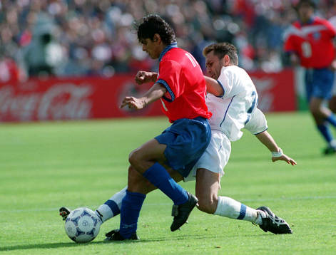 Francisco Rojas, Chile och Angelo Di Livio, Italien