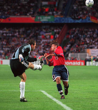 Andreas Köpke, Tyskland, och Cobi Jones, USA