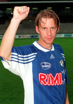 Halmstads målskytt Tommy Jönsson jublar