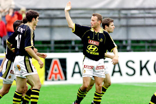 Bläddra bland fler bilder av Fotboll, Allsvenskan, Västra Frölunda - AIK. 1-1