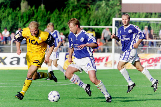 Bläddra bland fler bilder av Fotboll, Allsvenskan, Trelleborg - IFK Göteborg, 0-2
