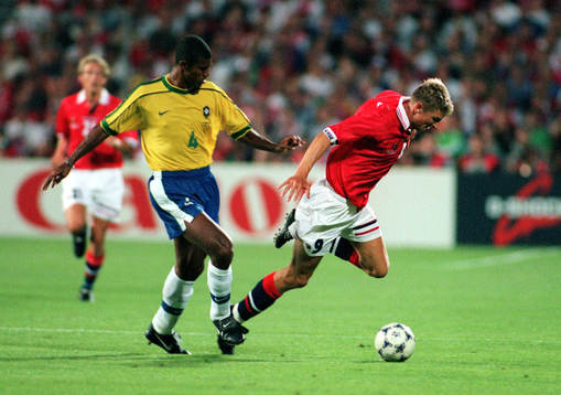 Junior Baiano och Tore André Flo