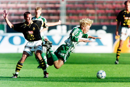 Krister Nordin, AIK stoppar frölundas Gustaf Andersson
