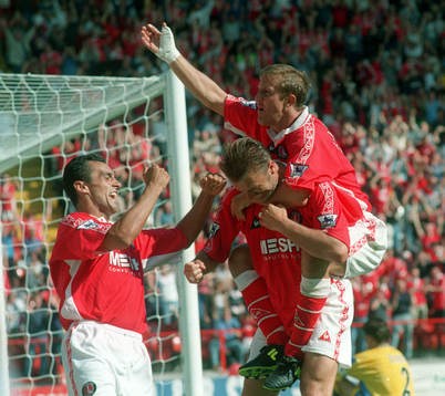 Neil Redfearn, Clive Mendonca och John Robinson (på ryggen)