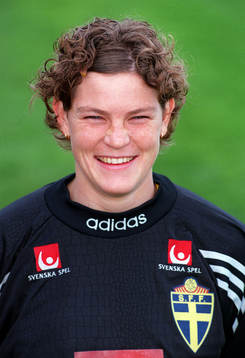 Caroline Jönsson, Sverige
