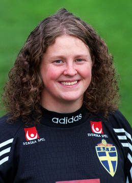 Eva Larsson, Sverige
