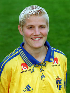 Åsa Lönnqvist, Sverige