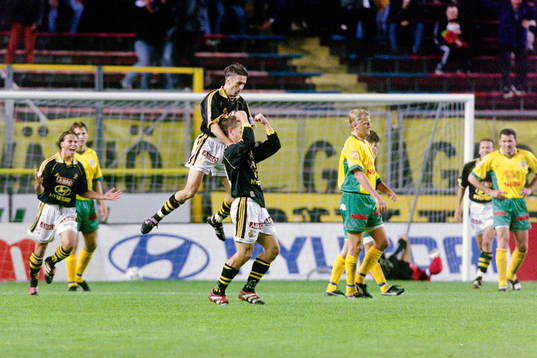 Nebojsa Novakovic och Thomas Lagerlöf, AIK jublar