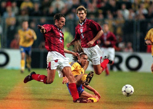 Henrik Larsson (Henke Larsson) och Gareth Southgate och