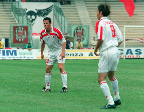 Bläddra bland fler bilder av Fotboll, Bari - Venezia, 1-0