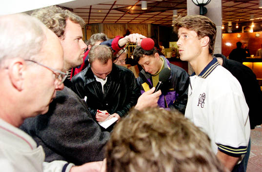 Brian Laudrup, Chelsea möter pressen
