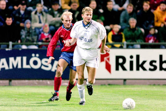Peter Wibrån, Helsingborg i ryggen på Tore André Flo,