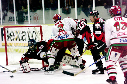 Bläddra bland fler bilder av Ishockey, Elitserien, Malmö - Västra Frölunda, 2-4