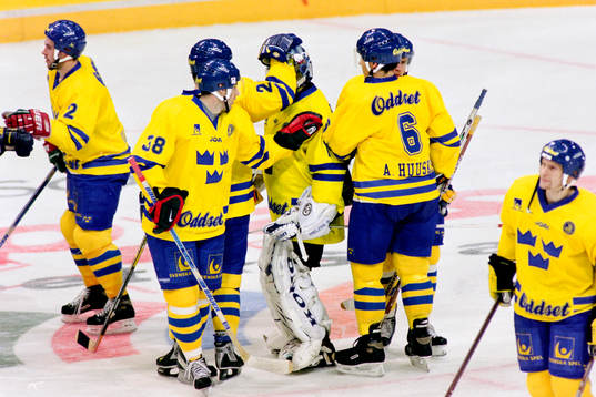 Johan Hedberg, målvakt i Sverige gratuleras