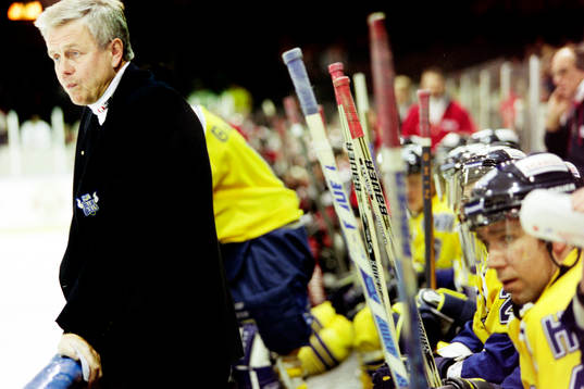 Lars-Erik Lundström, tränare i HV71