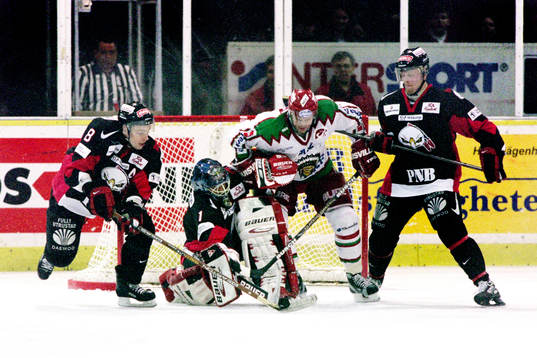 Bläddra bland fler bilder av Ishockey, Elitserien, Malmö - Västra Frölunda, 0-1