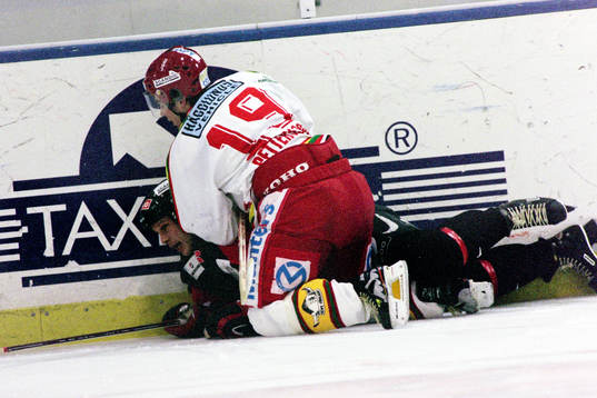 Mikael Pettersson, Modo