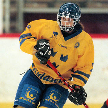 Ann-Louise Edstrand, Sverige