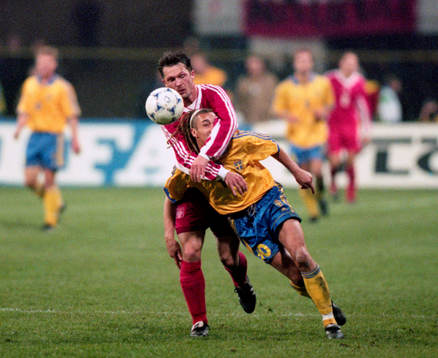 Henrik Larsson, Sverige dras omkull