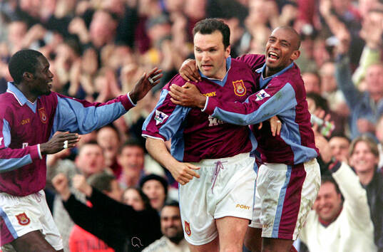 Eyal Berkovic of West Ham celebrates his goal with
