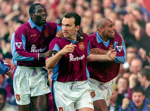 Eyal Berkovic of West Ham celebrates his goal with