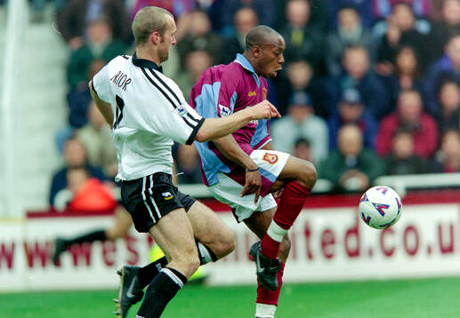 Ian Wright of West Ham against Spencer Prior of Derby
