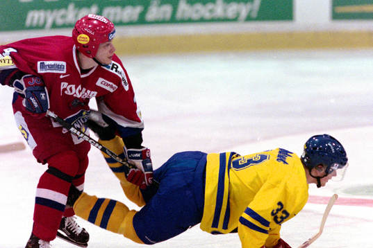 Daniel Sedin, Sverige stoppas