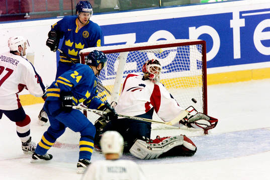Niklas Sundström, Sverige