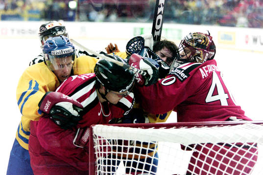 Daniel Alfredsson, Sverige