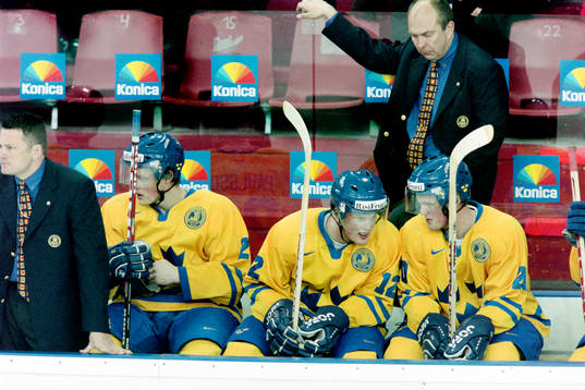 Samuel Påhlsson, Daniel Sedin och Henrik Sedin, Sverige