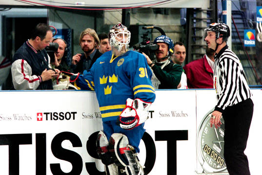 Tommy Salo, Målvakt, Sverige