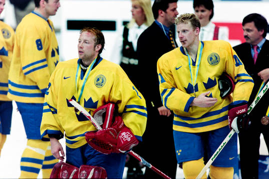 Petter Rönnqvist, målvakt och Daniel Alfredsson, Sverige