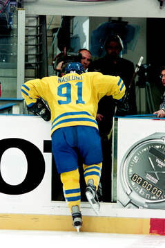 Markus Näslund, Sverige lämnar isen