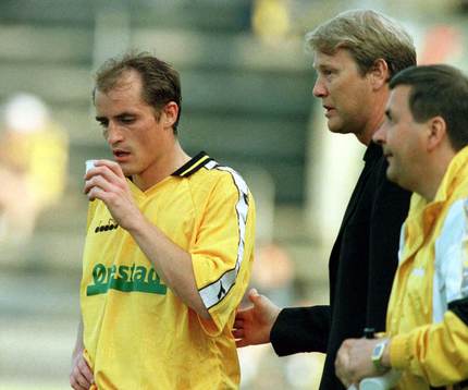 Magnus Arvidsson och Åge Hareide, tränare Skåneland
