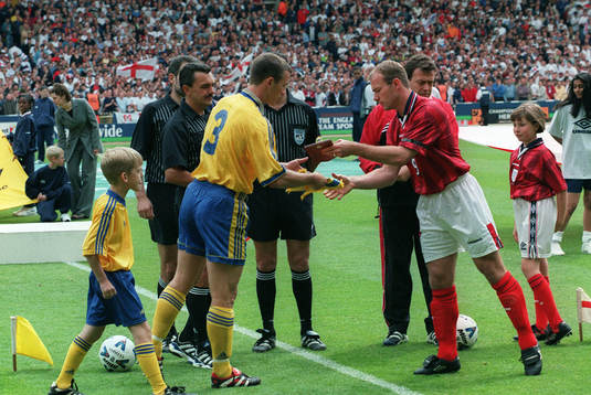 Patrik Andersson  och Alan Shearer