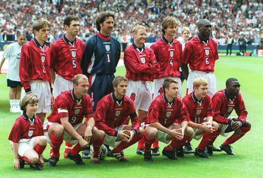 bakre fr v: Phil Neville, Martin Keown, David Seaman, David