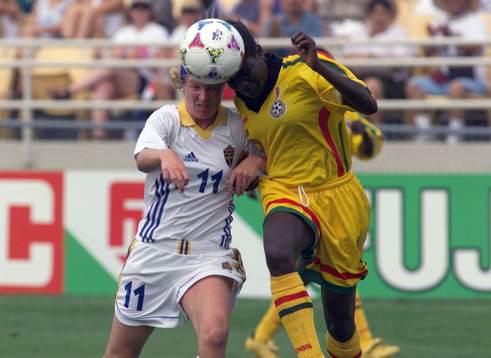 Victoria Svensson, Sverige och Juliana Kakraba, Ghana