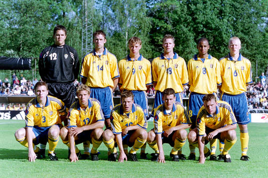 Sveriges startelva. Bakre fr.v. Denis Oreskovic, målvakt,