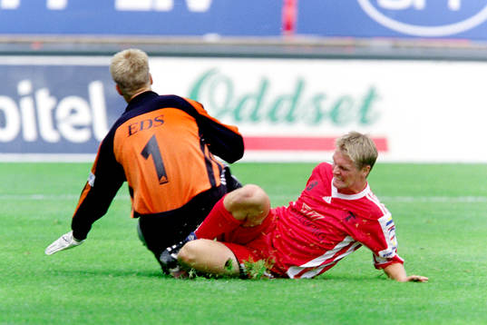 Mattias Asper, målvakt i AIK och Patrik Olsson, Trelleborg
