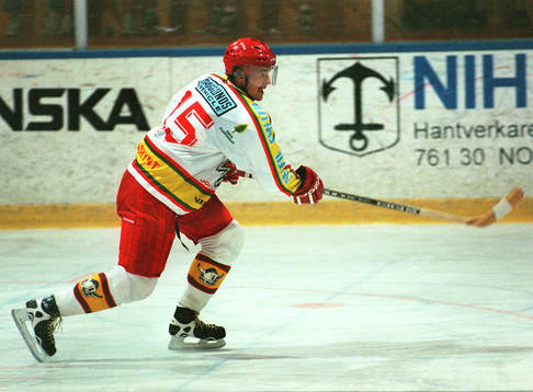 Jesper Duus, Modo