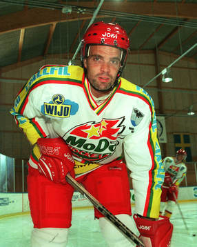 Andreas Pihl, Modo