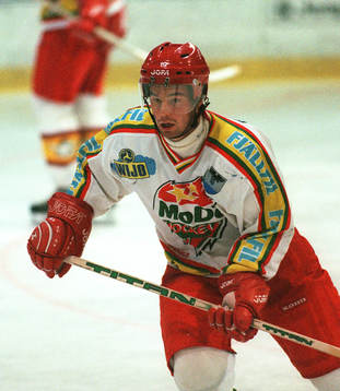 Mikael Pettersson, Modo