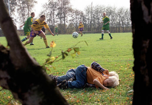 Fotboll, Brottning,  Knatte,, småklubbsfotboll