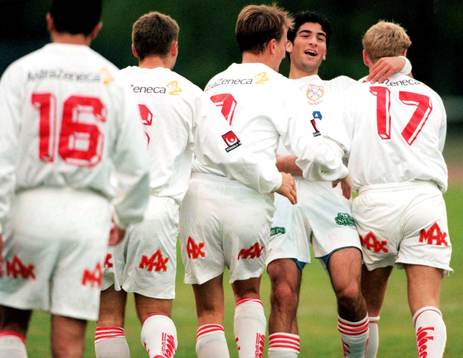 RABY YOUSSEF I SÖDERTäLJEKLUBBEN  ASSYRISKA, JUBLAR