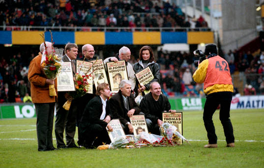 Pris utdelning, Bakre fr.v Gunnar Nordahl, Gunnar Gren,