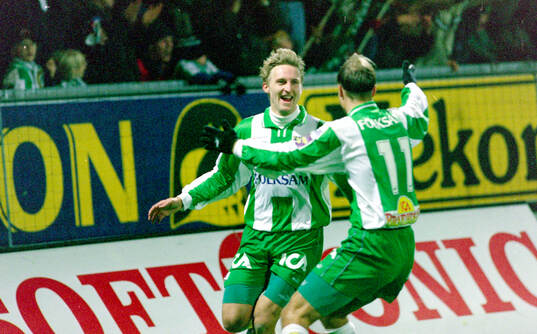 Hammarbys Jonas Stark (t v) och Hans Berggren jublar sedan