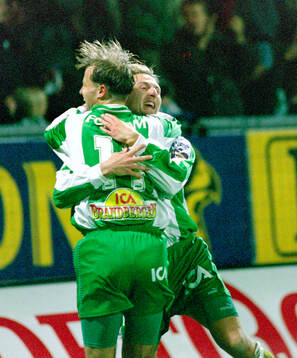 Hammarbys Jonas Stark (t h) och Hans Berggren jublar sedan