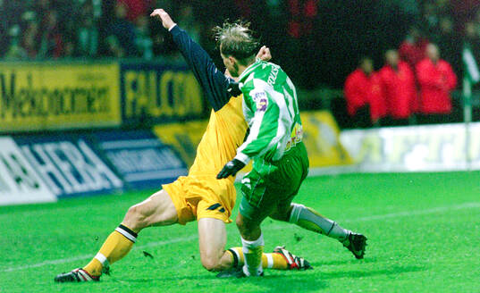 Hammarbys Hans Berggren skjuter 2-1