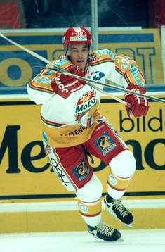 Jesper Duus, Modo